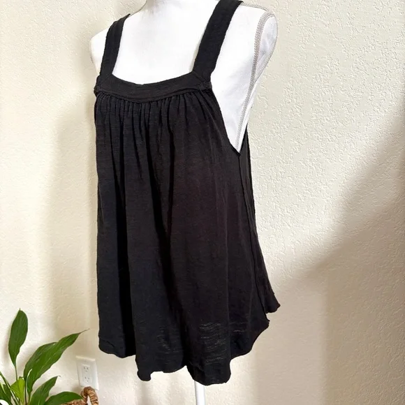 We the Free Free People Black sleeveless flowy top - Picture 2 of 7